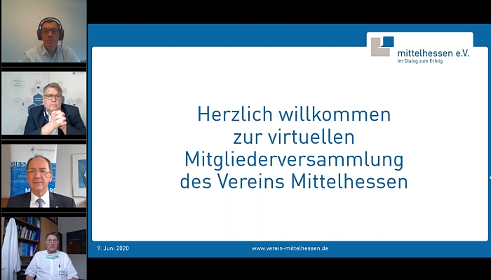 Prof. Dr. Werner Seeger im Austausch mit dem Vereinsvorsitzenden Dr. Christoph Ullrich, Geschäftsführer Jens Ihle und Finanzvorstand Heiko Stock (von unten nach oben)