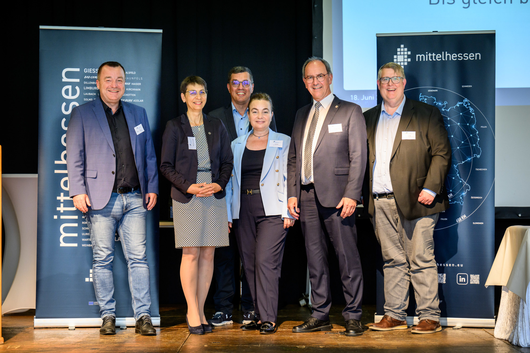 Gruppenfoto des Vorstands des Vereins Mittelhessen